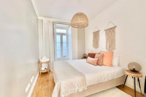 Vila Rosário 3 Charming with Patio & A/C - by HOMEFUL